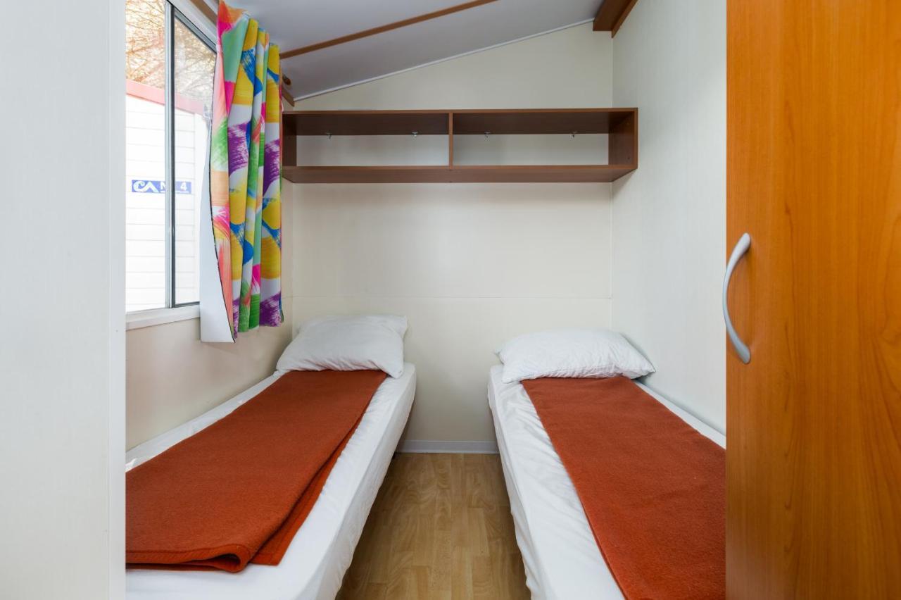 Camping Adria Mobile Homes In Brioni Sunny Camping พูลา ภายนอก รูปภาพ